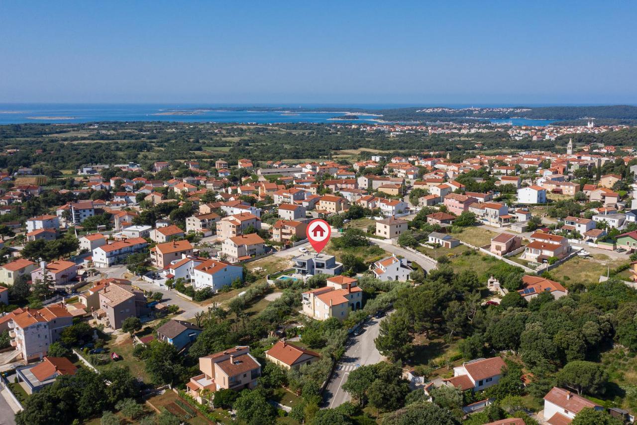 Villa Leola Лижнян Экстерьер фото